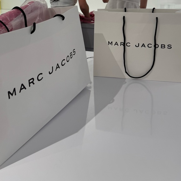 Meet your Posher, Veronika - Picture 1 of 1